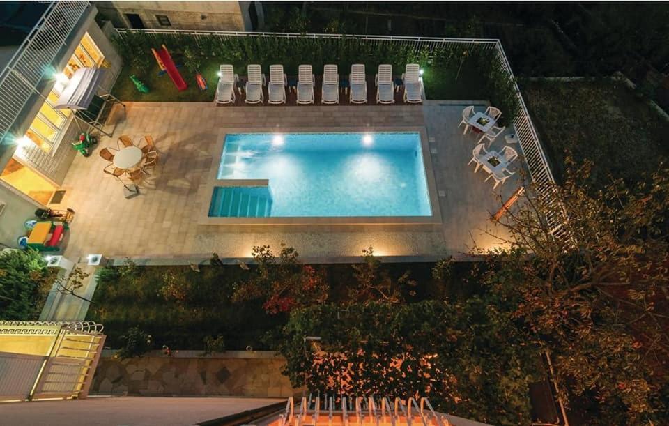 Apartments Mm Подстрана Экстерьер фото