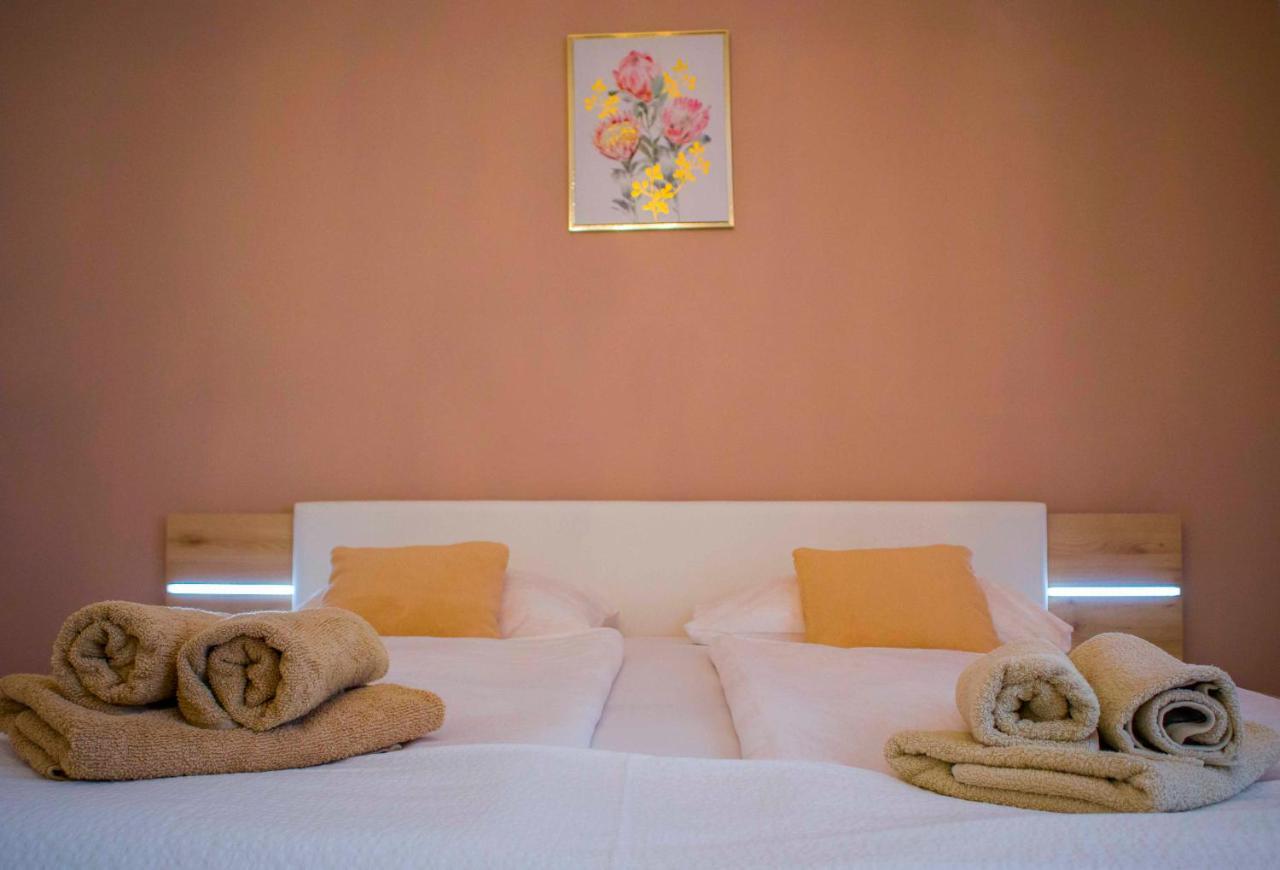 Apartments Mm Подстрана Экстерьер фото